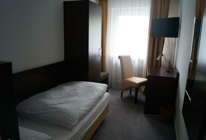 Номер Стандарт Индивидуальный, Zur Post