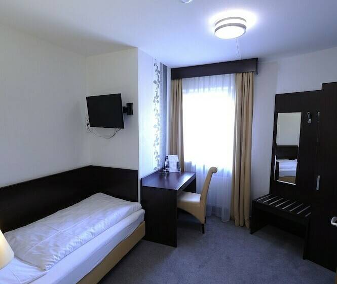 Номер Стандарт Индивидуальный, Zur Post