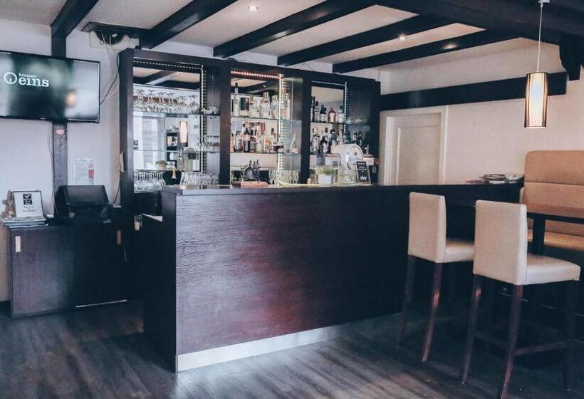 Номер Стандарт, Zur Post