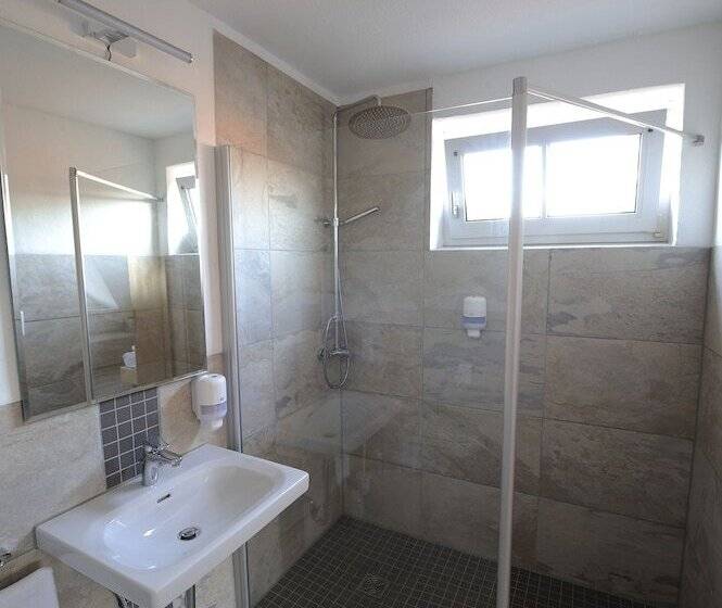 Номер Стандарт, Zur Post