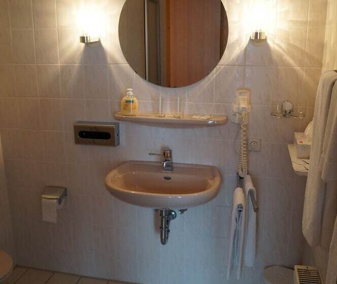 Номер Стандарт, Zur Post