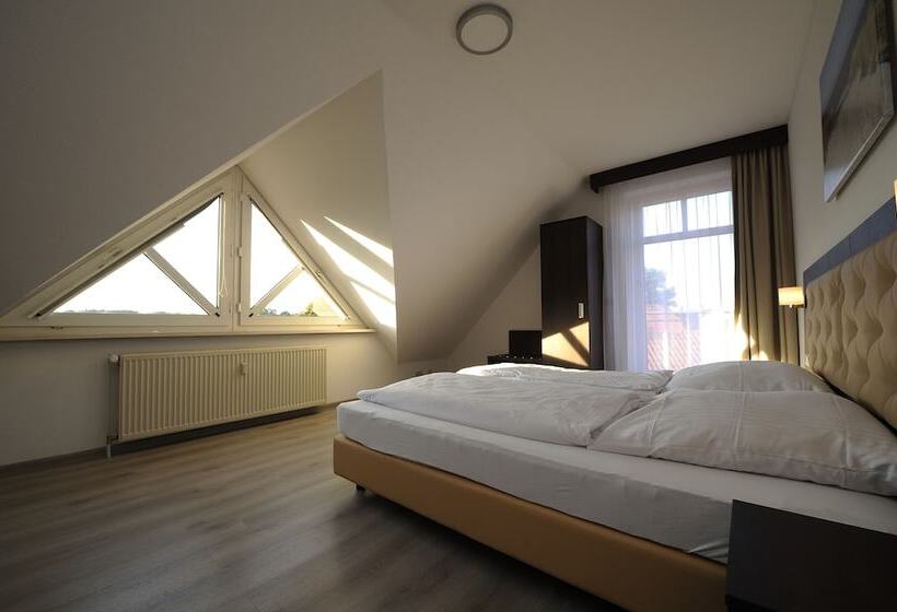 Номер Стандарт, Zur Post