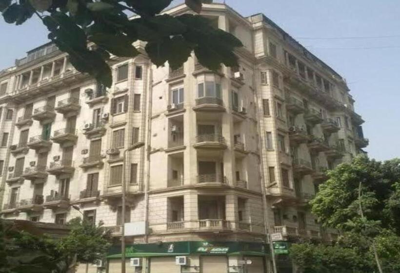 اتاق خانوادگی با سرویس بهداشتی مشترک, Meramees