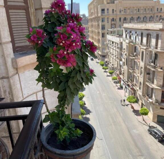 اتاق خانوادگی با سرویس بهداشتی مشترک, Meramees
