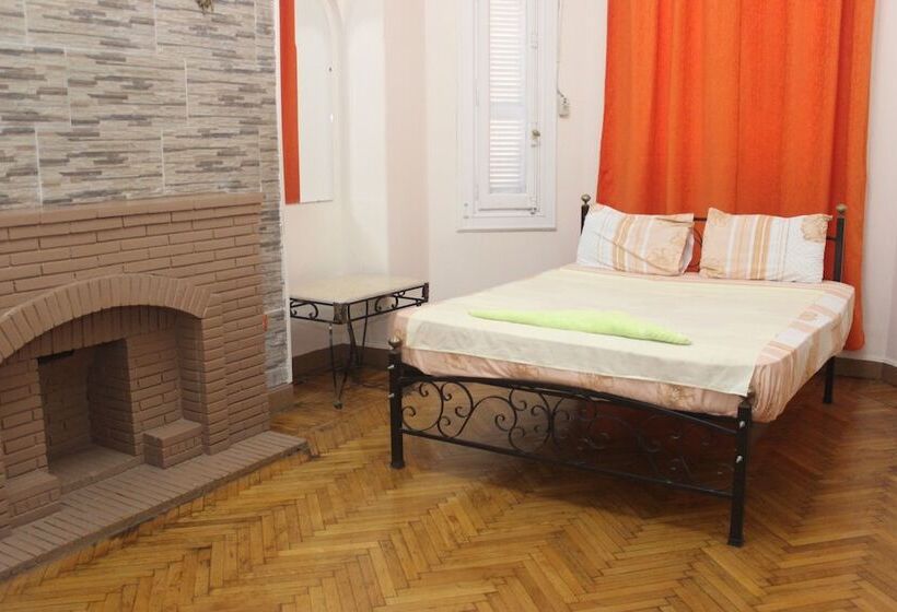 اتاق استاندارد یک تخته با سرویس بهداشتی مشترک, Meramees