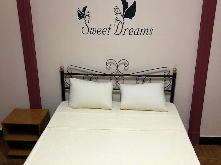 اتاق استاندارد یک تخته با سرویس بهداشتی مشترک, Meramees