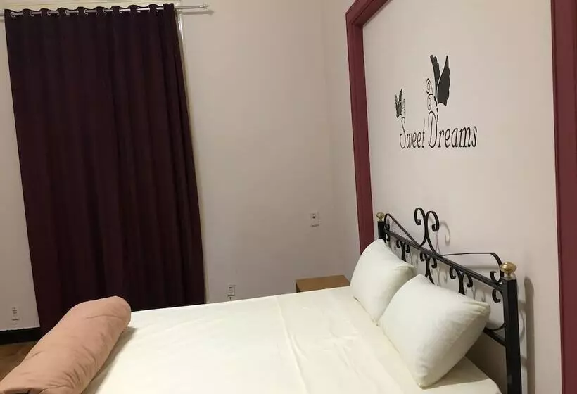 اتاق استاندارد با سرویس بهداشتی مشترک, Meramees