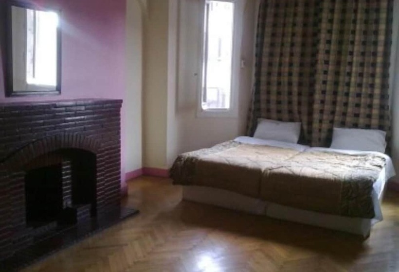 اتاق استاندارد با سرویس بهداشتی مشترک, Meramees