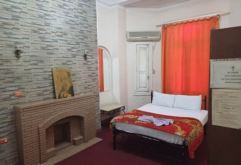 اتاق استاندارد یک تخته با سرویس بهداشتی مشترک, Meramees