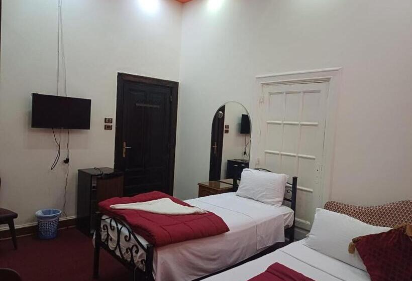 اتاق استاندارد با سرویس بهداشتی مشترک, Meramees