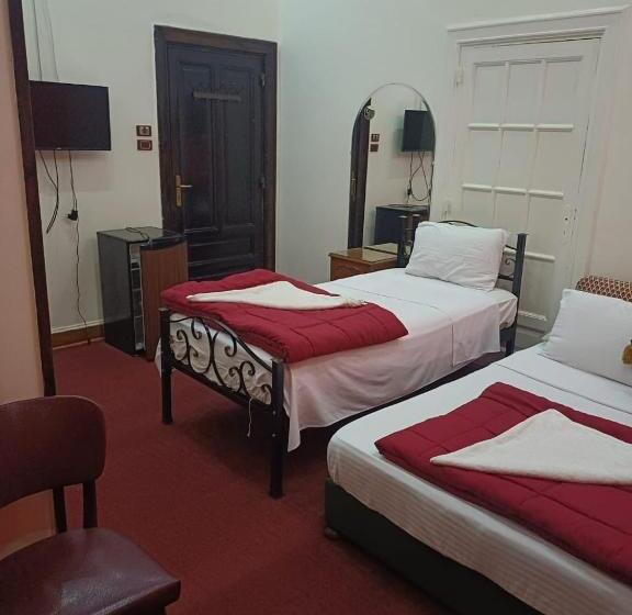 اتاق استاندارد با سرویس بهداشتی مشترک, Meramees