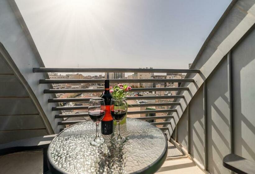 Deluxe Room with Balcony