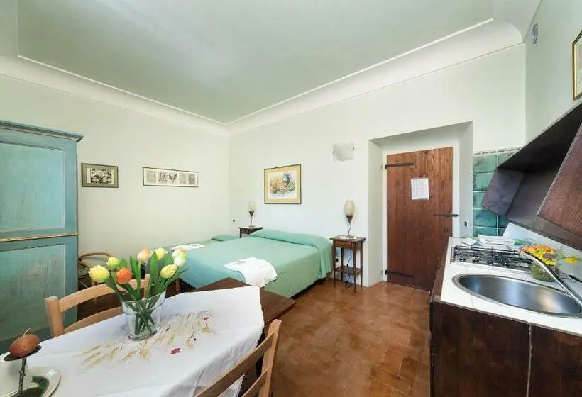 Comfort Kolmen Hengen Huone, Agriturismo Girolomoni   Monastero