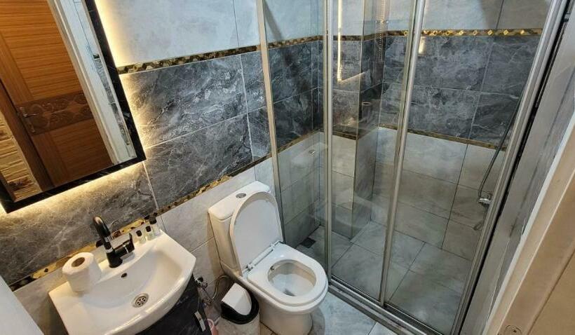 آپارتمان 2 خوابه, Moon Blue Suits