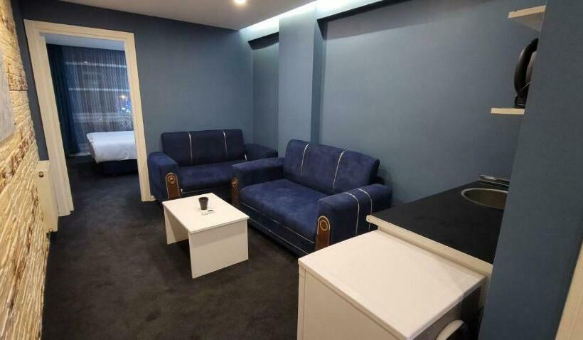 آپارتمان 2 خوابه, Moon Blue Suits