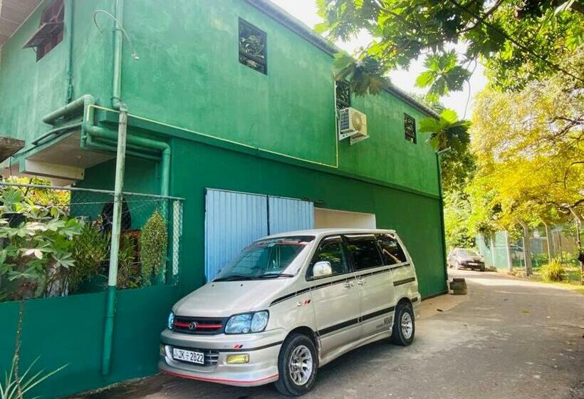 דירה בת חדר שינה 1 עם מרפסת, Antonio Transit Katunayake