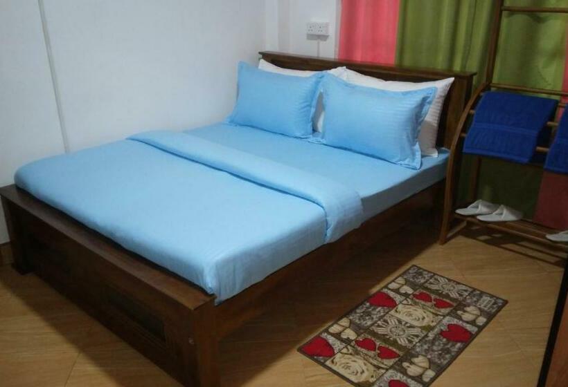 Apartamento 1 Dormitório com Sacada, Antonio Transit Katunayake