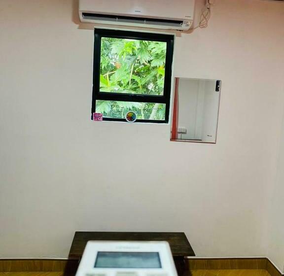 דירה בת חדר שינה 1 עם מרפסת, Antonio Transit Katunayake