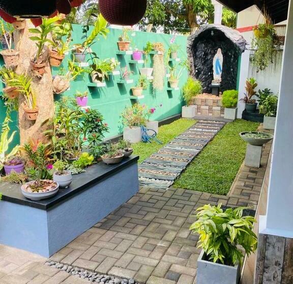 דירה בת חדר שינה 1 עם מרפסת, Antonio Transit Katunayake