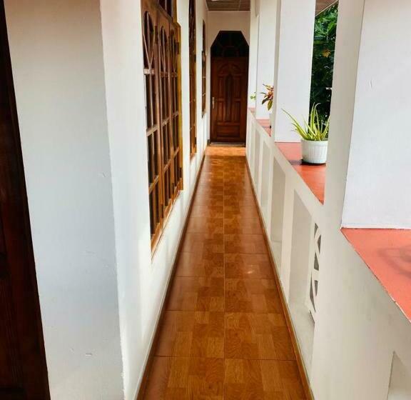 Apartamento 1 Dormitório com Sacada, Antonio Transit Katunayake