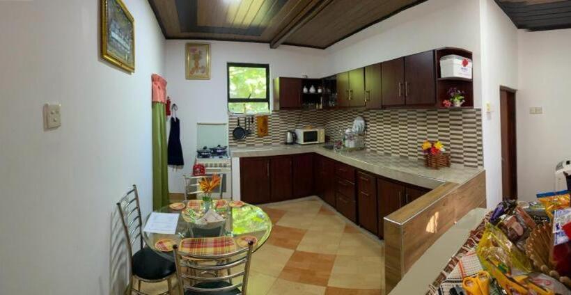 דירה בת חדר שינה 1 עם מרפסת, Antonio Transit Katunayake