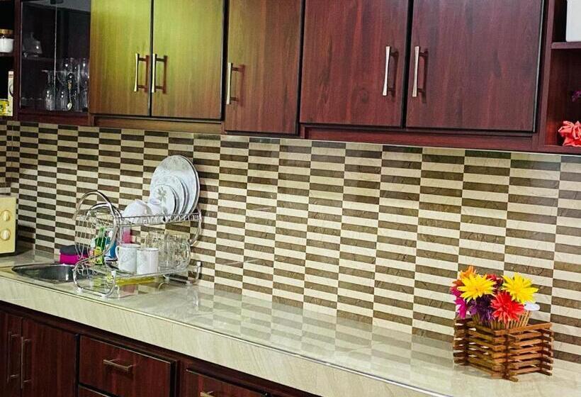 דירה בת חדר שינה 1 עם מרפסת, Antonio Transit Katunayake