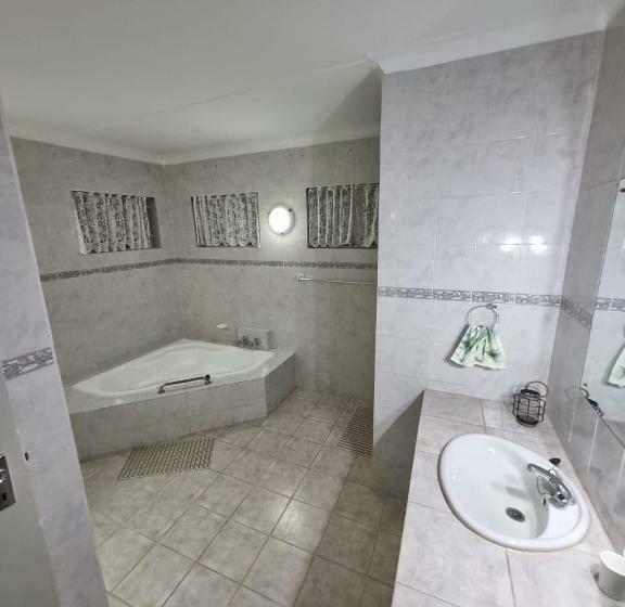 スタンダードルーム, Emani Guest House