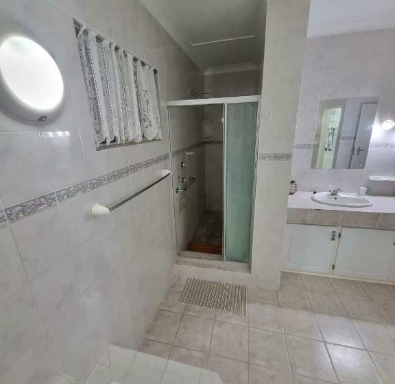 スタンダードルーム, Emani Guest House