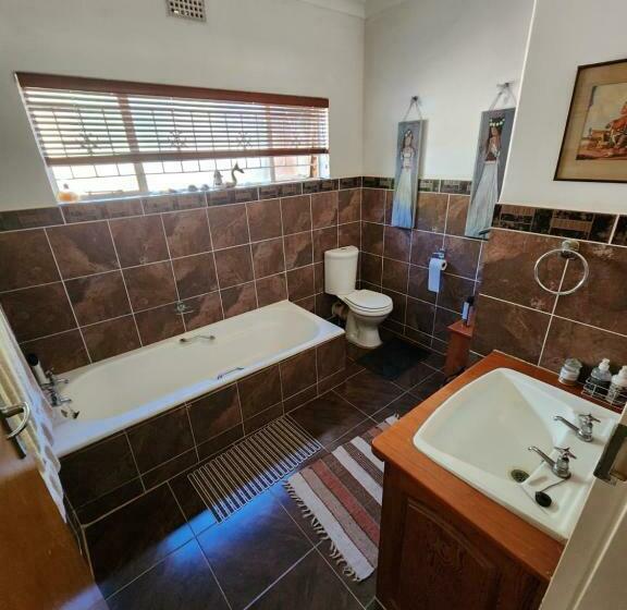 スタンダードルーム, Emani Guest House