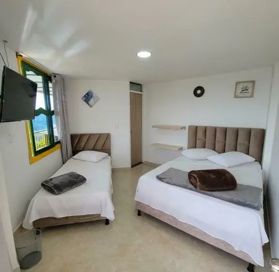 اتاق استاندارد سه نفره, Casona Hotel La Divisa