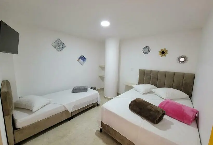 اتاق استاندارد سه نفره, Casona Hotel La Divisa