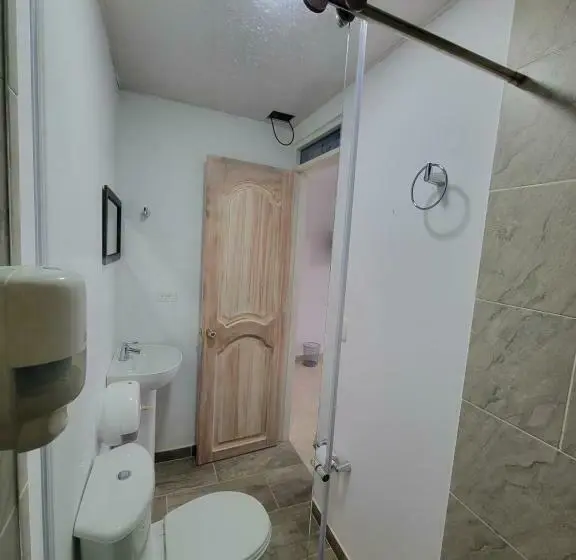 اتاق استاندارد چهار تخته, Casona Hotel La Divisa