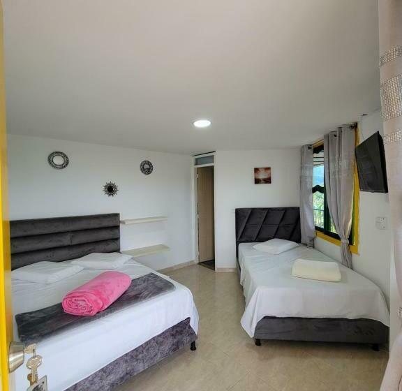 غرفة قياسية رباعية, Casona Hotel La Divisa