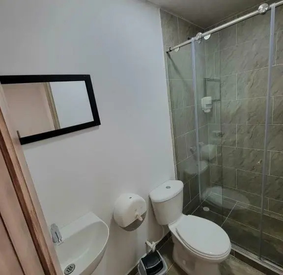 اتاق استاندارد چهار تخته, Casona Hotel La Divisa
