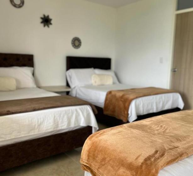 家庭间, Casona Hotel La Divisa