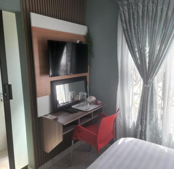 اتاق استاندارد یک نفره, Josmot Guest House