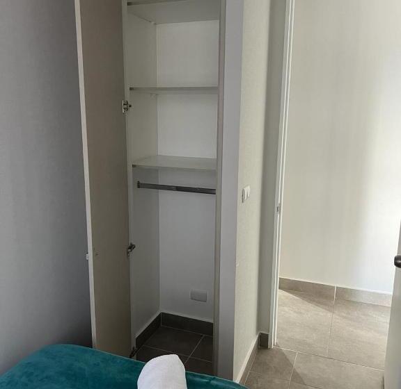 ２ベッドルームアパートメント, Live Epicentro