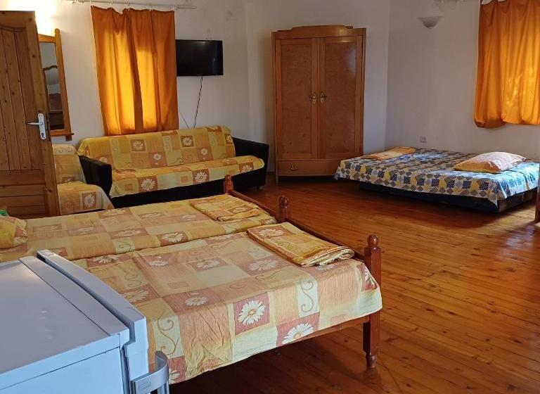 اتاق خانوادگی, Vila Maria Eca