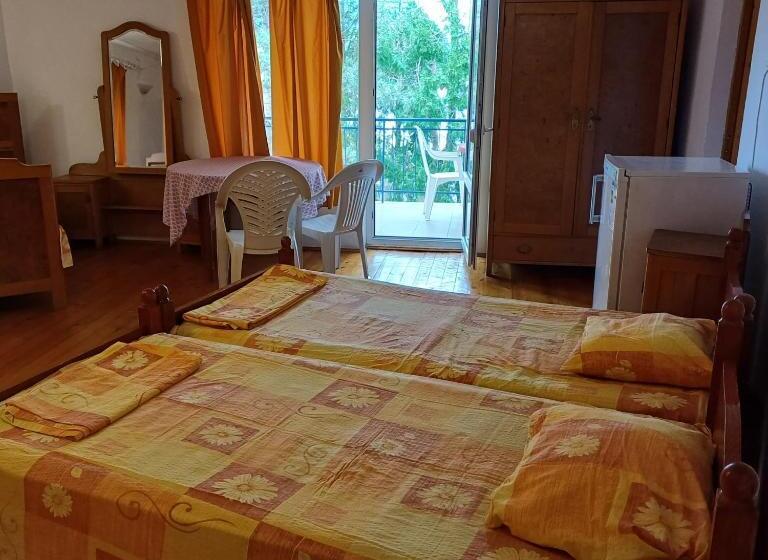 اتاق خانوادگی, Vila Maria Eca