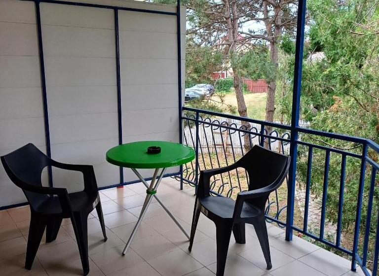 اتاق راحتی سه تخته, Vila Maria Eca