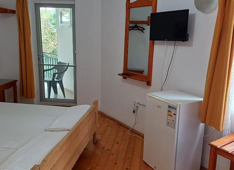 اتاق راحتی سه تخته, Vila Maria Eca