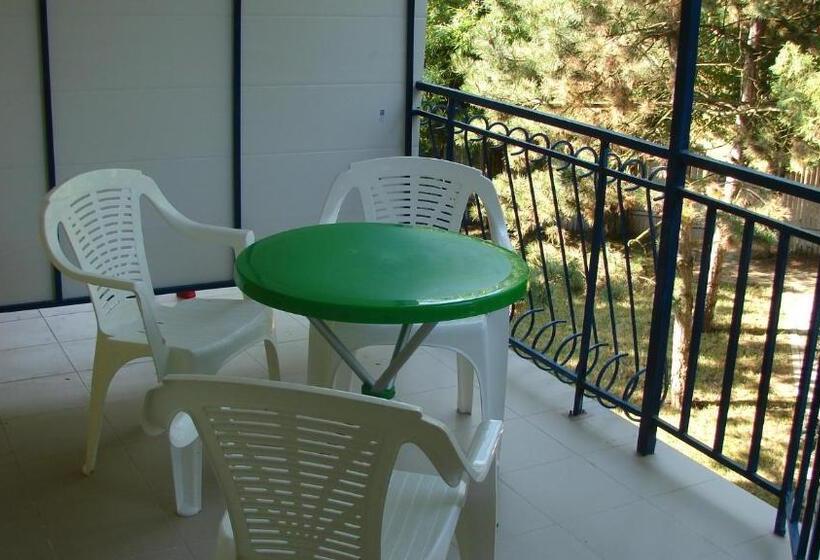 اتاق راحتی سه تخته, Vila Maria Eca