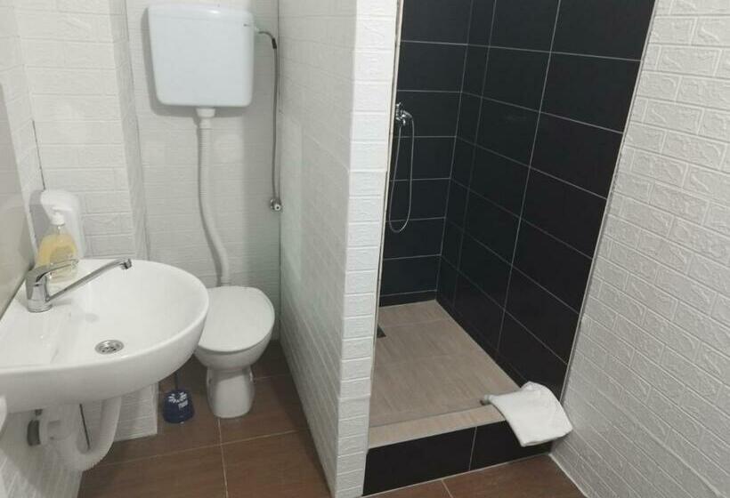 اتاق خانوادگی, Panorama Prva