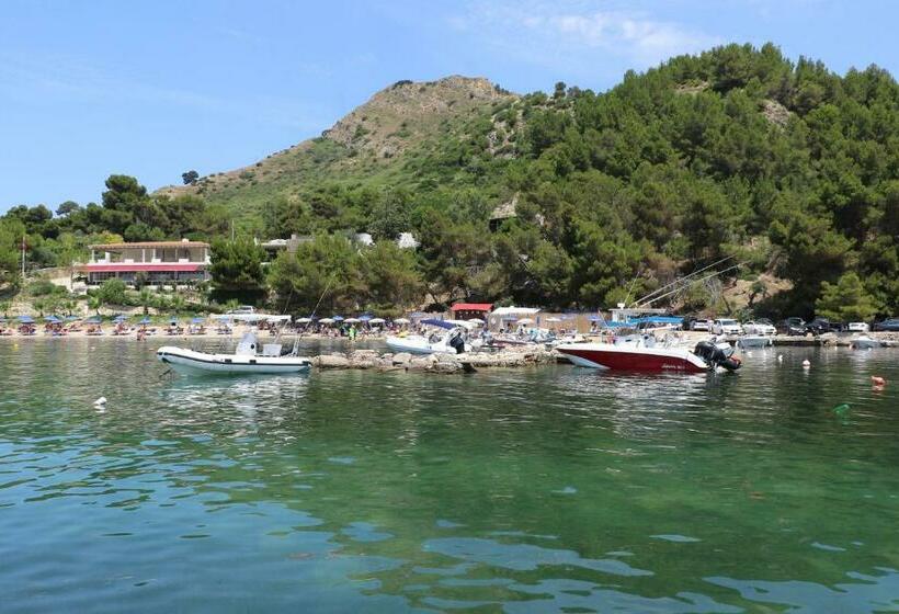 סטודיו דלוקס, Costa Del Sol