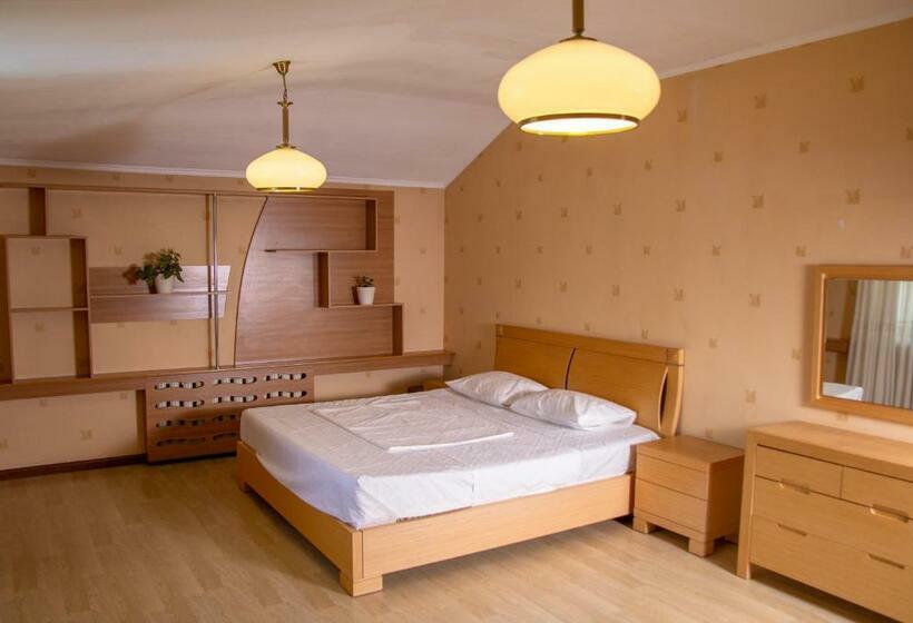 バス共有のスタンダードルーム, Apple Guesthouse