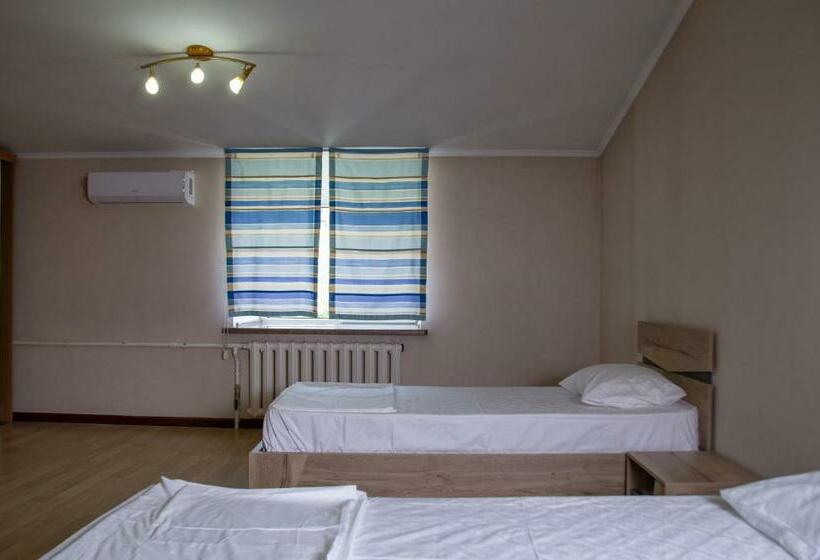 バス共有のスタンダードルーム, Apple Guesthouse