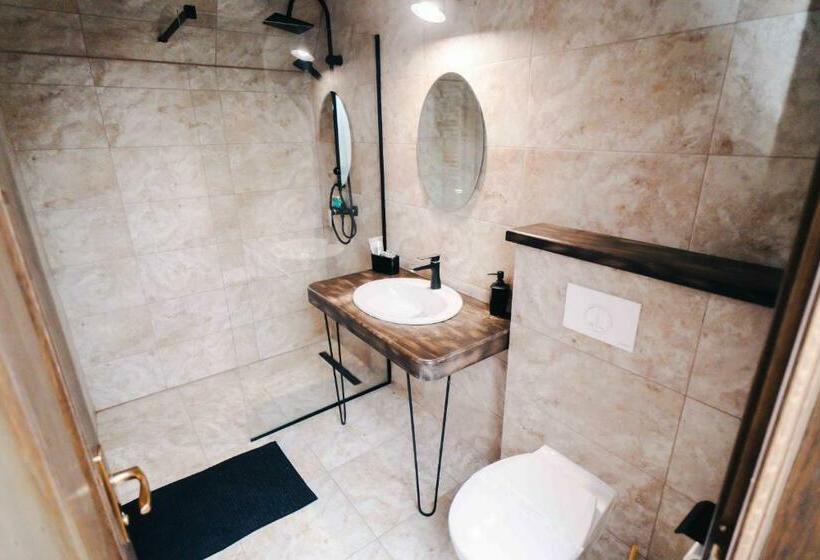 2ベッドルームアパートメント, Pensiunea Tara Codrului