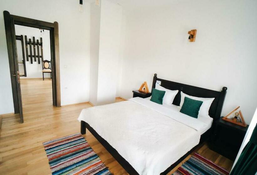 דירת חדר סופריור, Pensiunea Tara Codrului