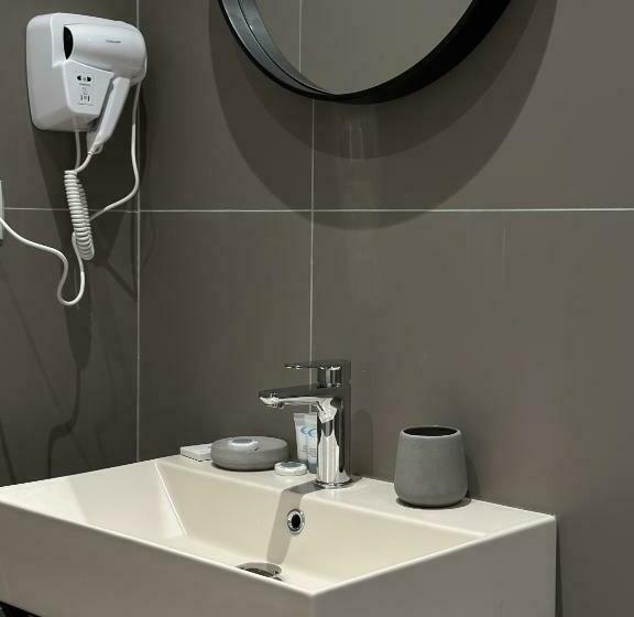 غرفة قياسية, Restaurant Natyra E Qetë