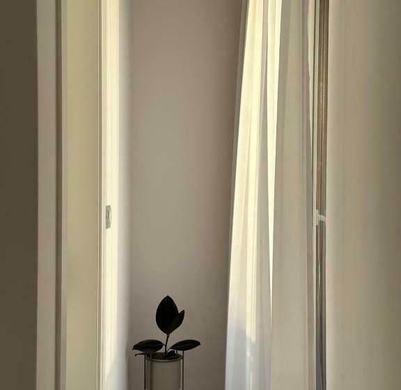 غرفة قياسية مطلّة علي حمام السباحة, Restaurant Natyra E Qetë